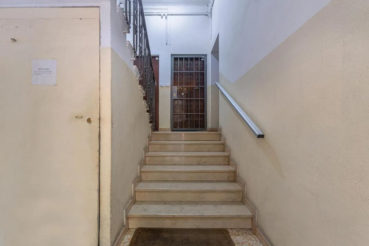 Bolognina Bright Apartment Near The Station ボローニャ