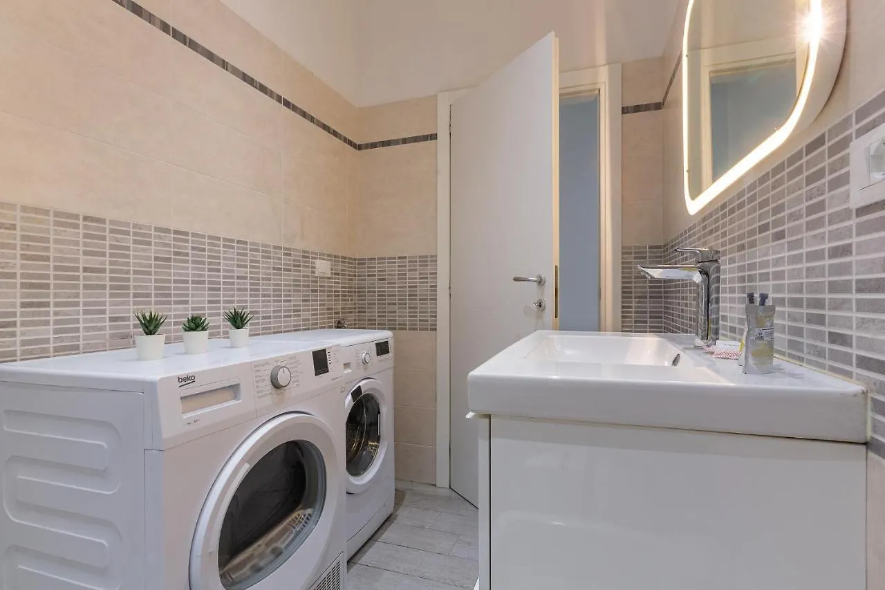 Bolognina Bright Apartment Near The Station Bologna